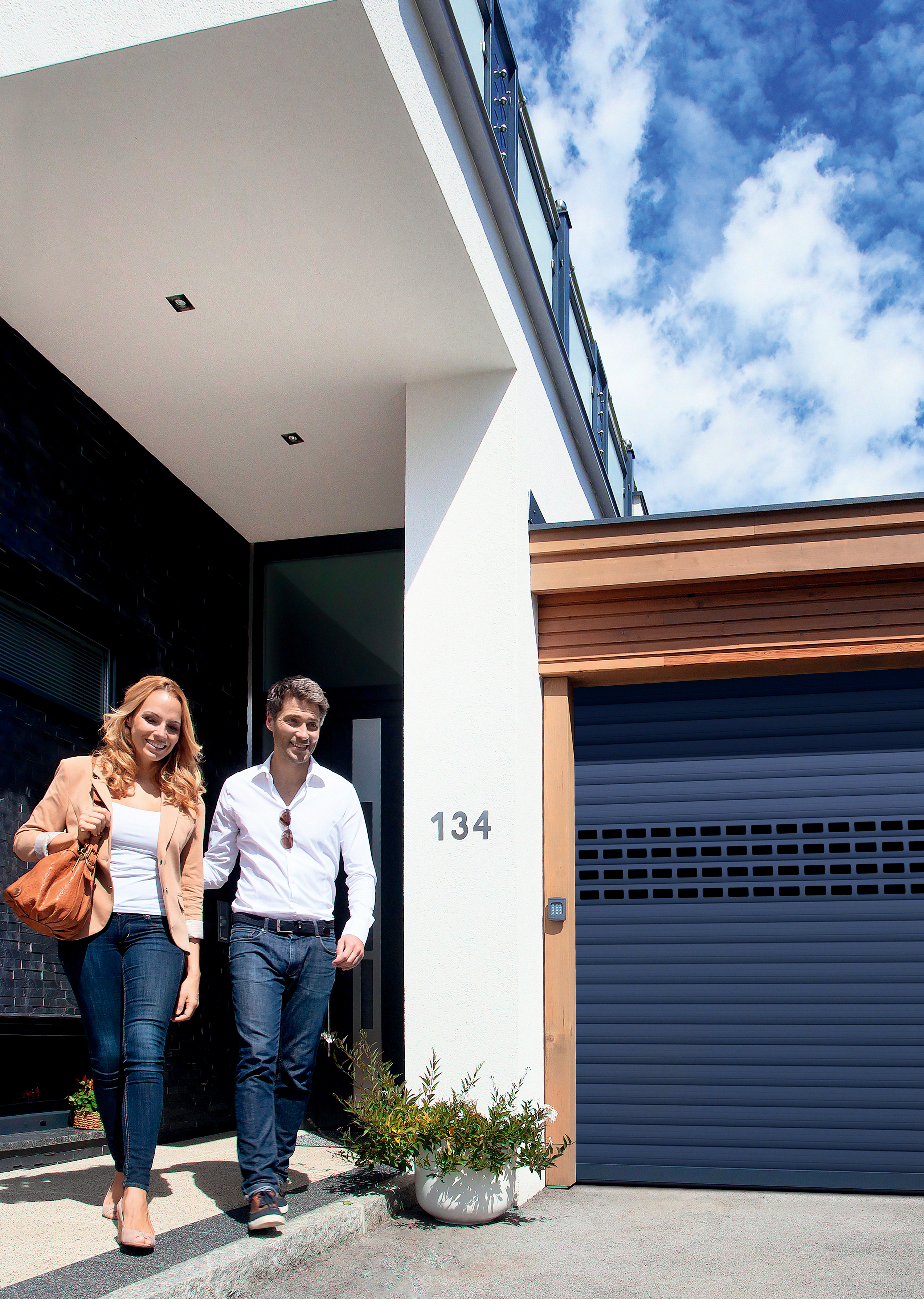 Рулонные металлические ворота ALUTECH серии PRESTIGE